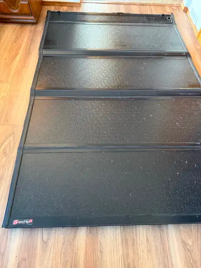 8’ bakflip hard cover was on a f350 long box. Bought last year but no longer need it on the truck Me...