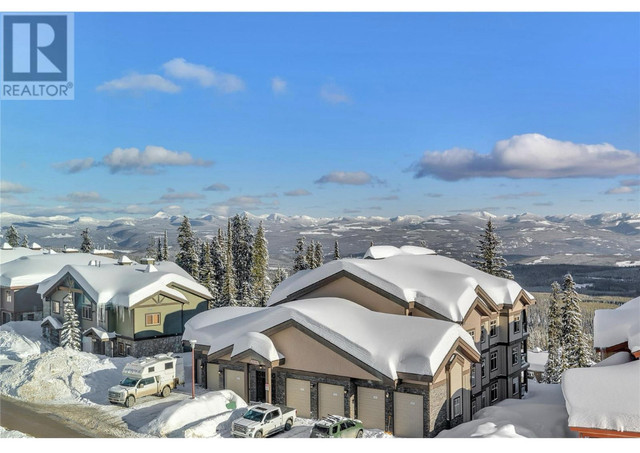 4 bed 3 bath Fully Furnished near-new townhouse at Big White in Houses for Sale in Penticton - Image 2
