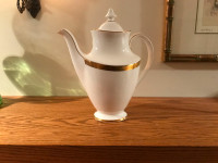 Royal Doulton Royal Gold Coffee / Tea Pot with Gold Trim