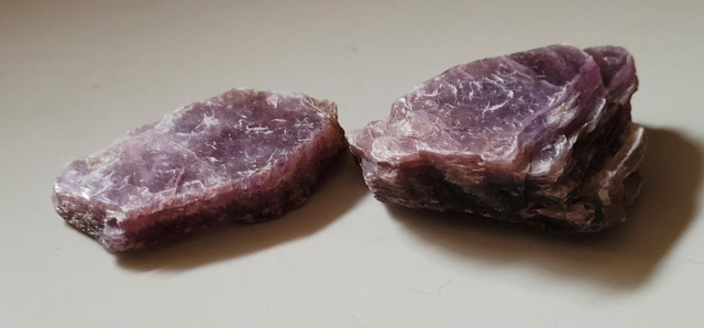 Natural Raw Lilac Lepidolite (lithium-rich mica) Crystal Stones in Arts & Collectibles in Oshawa / Durham Region - Image 3