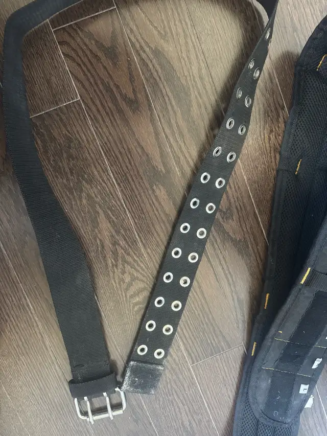 construction tool pouches with belt in Other in Oakville / Halton Region - Image 7