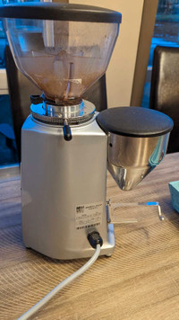 Mazzer mini espresso grinder 