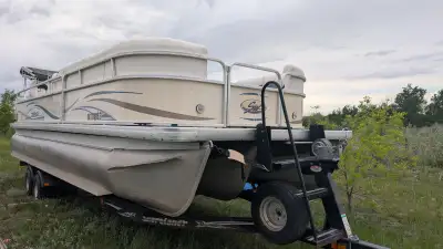 SWEETWATER PONTOON-2008-Blue-SW2386DFS- 2008 Motor Evinrude E-Tec 150 with a 2008 shoreline tailer w...