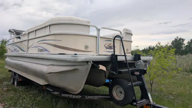SWEETWATER PONTOON 2008 in Powerboats & Motorboats in Saskatoon - Image 2