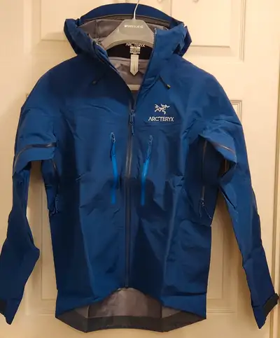 Arc'teryx Alpha AR - New! size small, View more