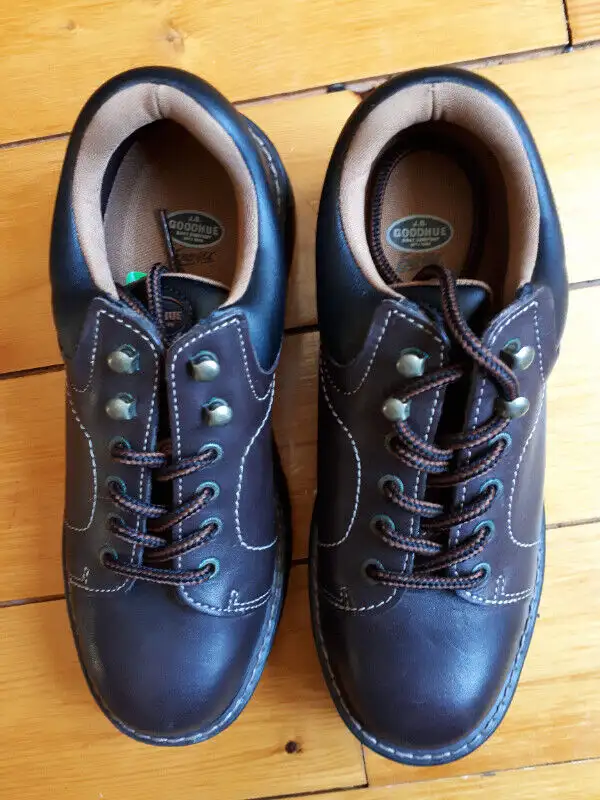 Soulier cap d'acier pour femme pointure 7 in Women's - Shoes in Québec City - Image 3