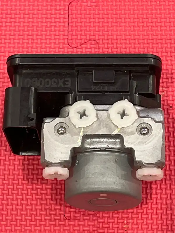 Kawasaki ninja 300 ABS electronic pump unit oem 99999-0418 MC13 in Other in Barrie - Image 3