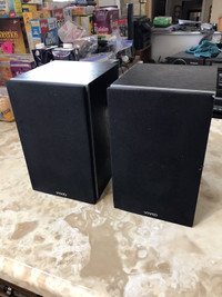 Vivid VP-5400B bookshelf speakers 