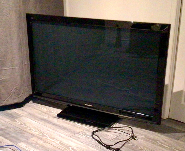 Panasonic plasma 58 pouces in TVs in Trois-Rivières