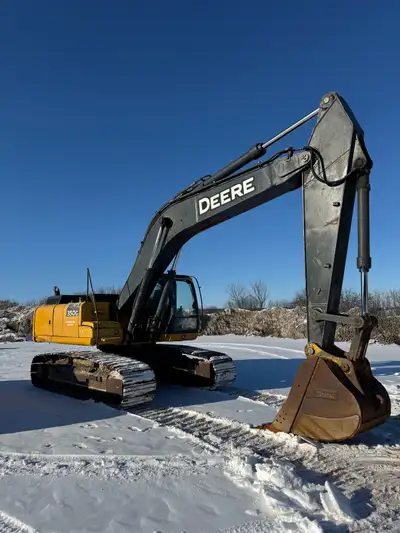 We have many machines available for hire or rent for your project - Skidsteer CAT 257D CAT 299D2 - C...