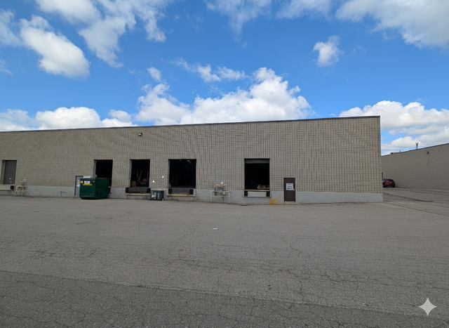 Warehouse Space in Mississauga! Near Airport 5,840-18,800 sqft in Commercial & Office Space for Rent in Mississauga / Peel Region - Image 4