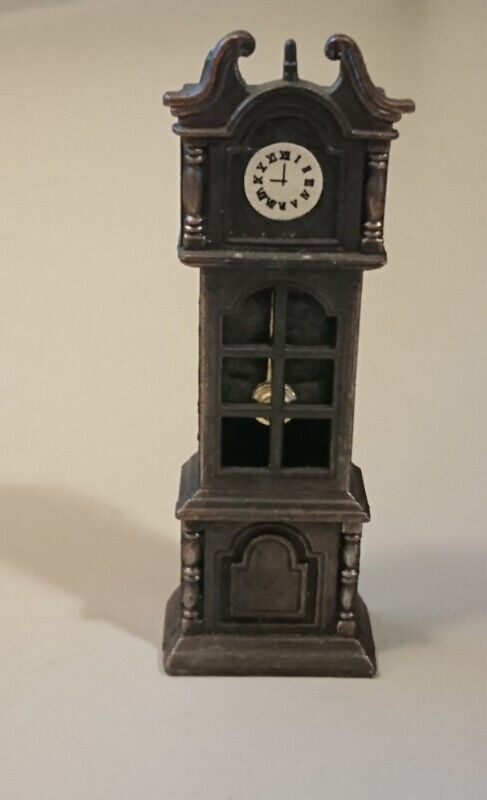 Antique Collectable Die Cast Grandfather Clock Pencil Sharpener in Arts & Collectibles in Oshawa / Durham Region