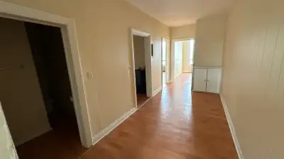 2 bedroom, second floor Gananoque Ontario apartment. Water and heat included. Tenant pays hydro.