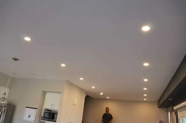 electrician518065404972912645