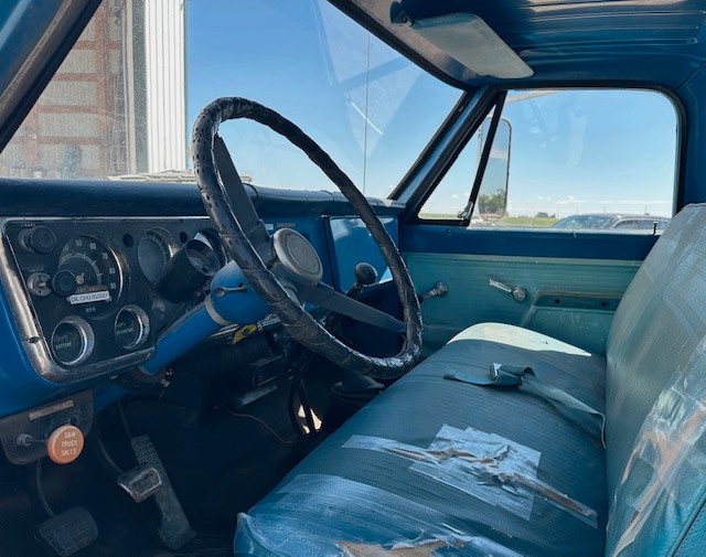 1972 Chevrolet C50 truck with 1200 gallon poly tank in Cars & Trucks in Saskatoon - Image 4