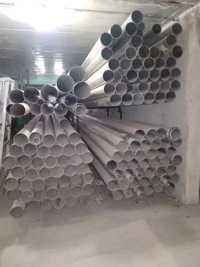 Lot de tuyaux et raccords / Lot of pipes and fittings, View more