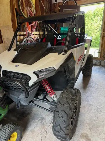 RZR XP 1000 with roof added ($500), like new stored indoors never winter driven, Walker Evans Racing...