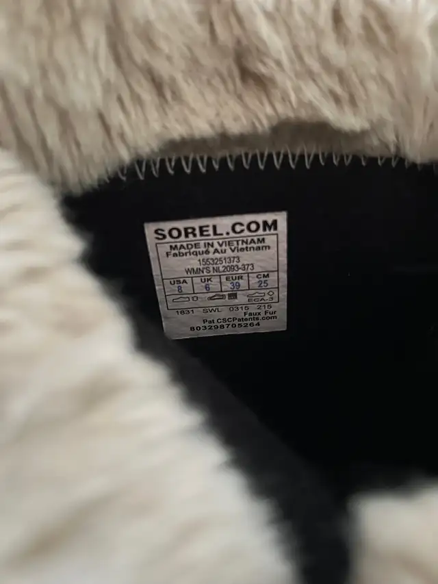 Sorel Women's Winter Boots, Size 9 in Other in City of Toronto - Image 6