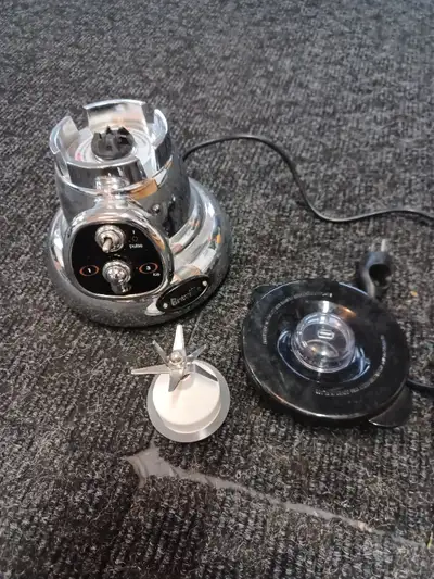 Breville Blender CBL10XL bottom - glass top missing, View more