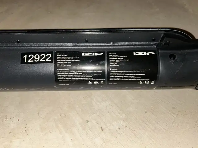 i-Zip Electric Scooter in Scooters & Pocket Bikes in Hamilton - Image 2