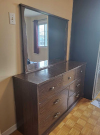 Commode avec miroire - Dresser with mirror