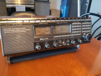 Philips D2999 PLL shortwave radio