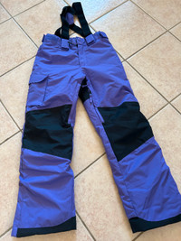 Girls new rip zone snow pants size 8 medium