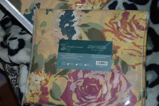 TWIN DUVET COVER SET, ASSORTMENT in Bedding in Brantford - Image 3