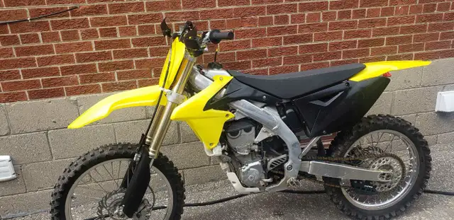 Suzuki RMZ 450 in Dirt Bikes & Motocross in Mississauga / Peel Region - Image 5