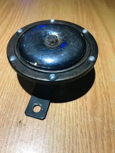 Comme sur les images : Criard ou Klaxon pour moto ou autre fonctionne avec DC 12 volts Prix ferme Gé...