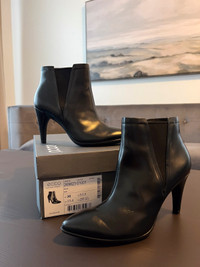 Ecco Leather Ankle Boots