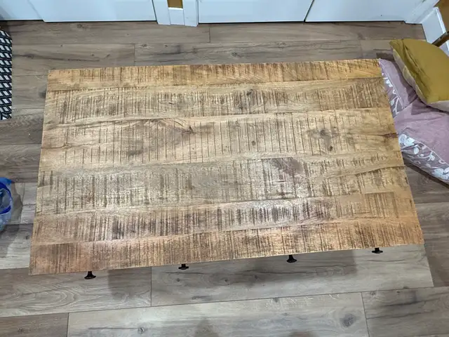 coffee table 527121945251686401