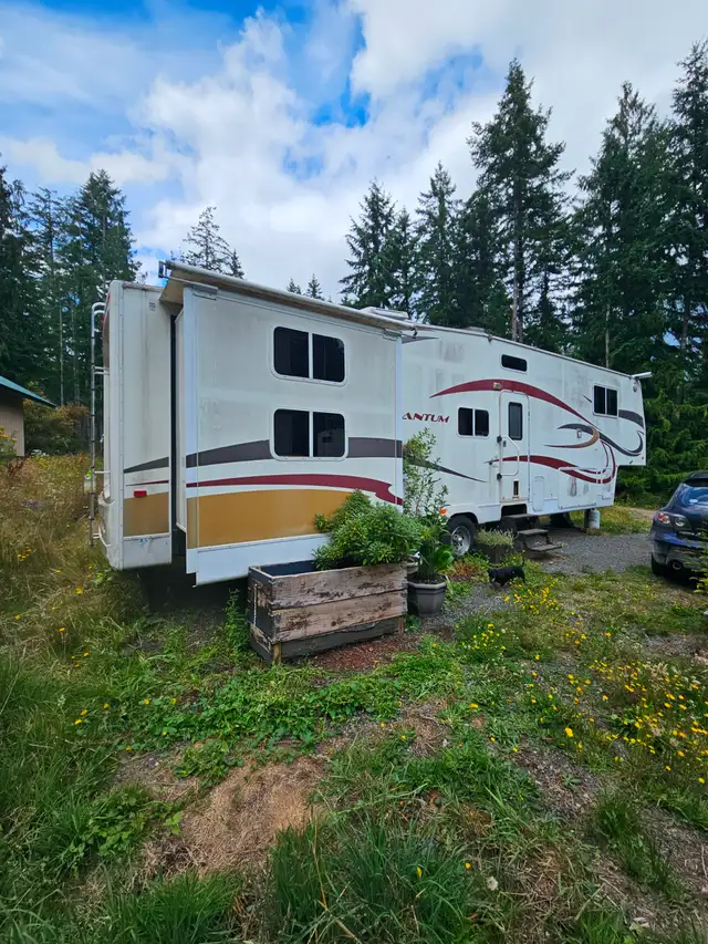 2007 Fleetwood Terry Quantum 5th Wheel in Travel Trailers & Campers in Comox / Courtenay / Cumberland - Image 3