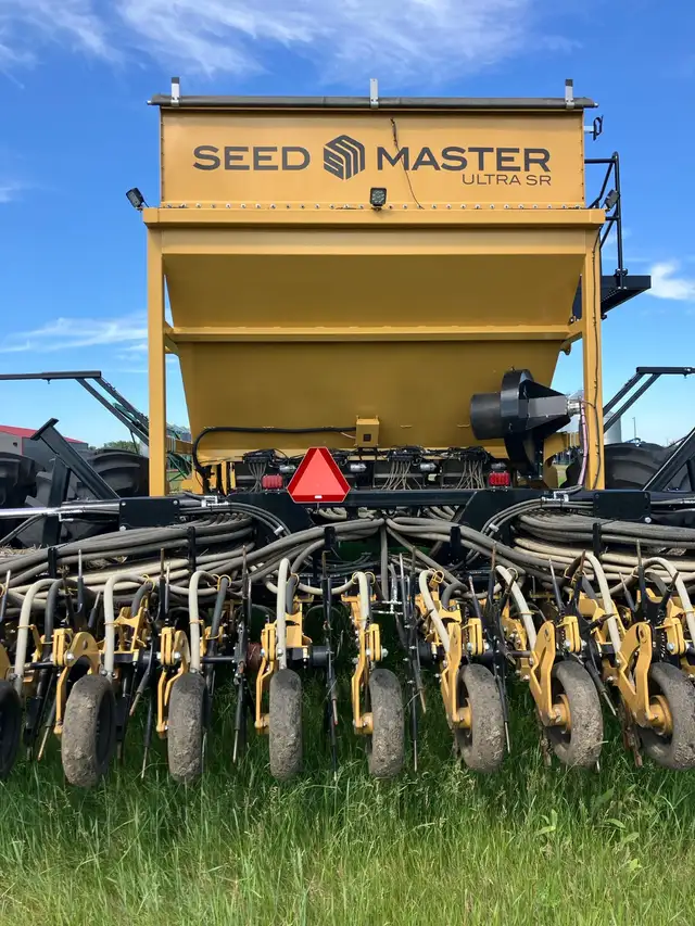 2023 Seedmaster SR in Farming Equipment in Prince Albert - Image 8