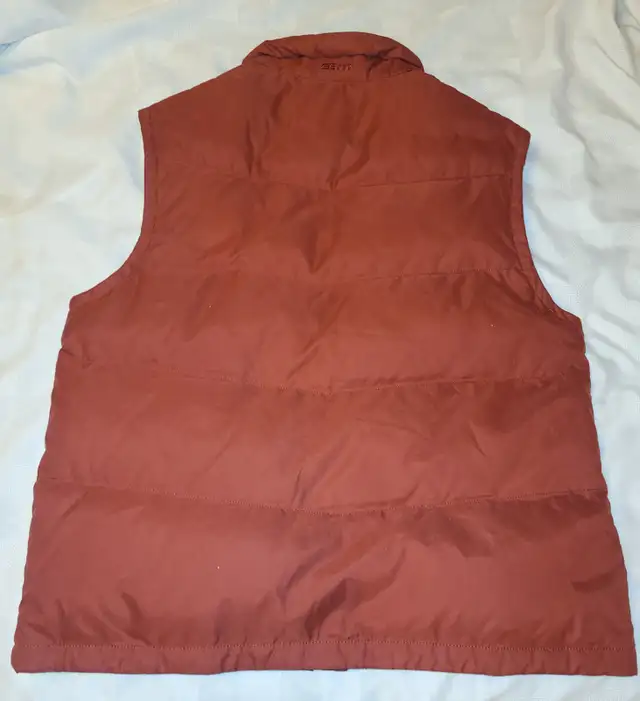 Patagonia R1  Black Polartec hoodie / Eddie Baurer feather Vest in Arts & Collectibles in Red Deer - Image 7