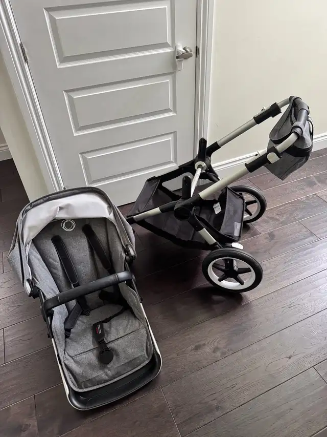 Stroller Bugaboo Fox 2 Grey Melange with Seat, Bassinet and Acce in Strollers, Carriers & Car Seats in London - Image 6