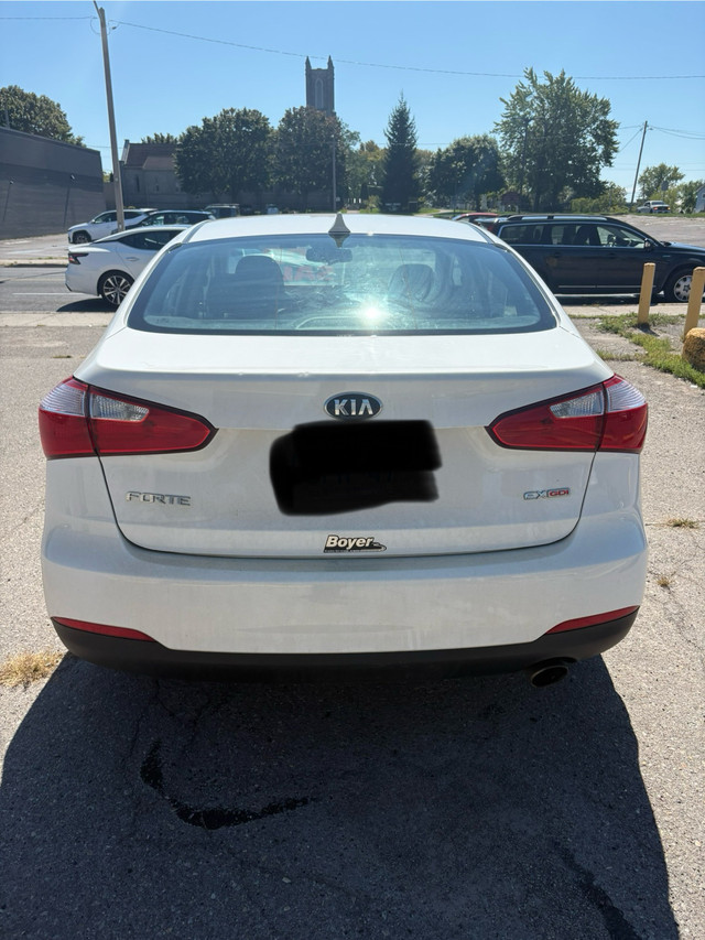 Sporty 2016 KIA Forte Ex GDI. Stick shift, 6 speed. 4 Door Sedan in Cars & Trucks in Trenton - Image 4