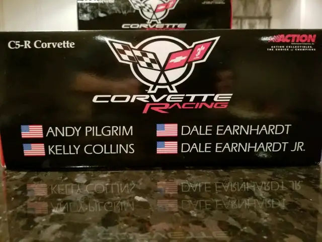 1:18 Diecast Action Chevrolet Corvette C5-R Dirty Gold in Arts & Collectibles in Markham / York Region - Image 9