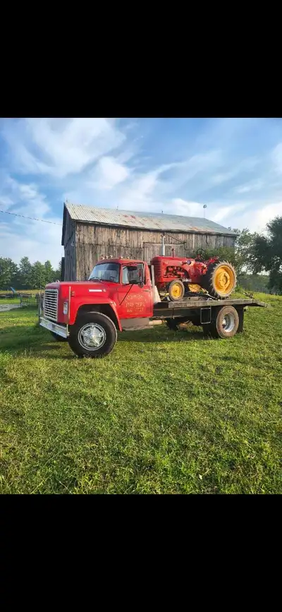1973 International loadstar 1700 ex Lake of Bays fire truck. 392 V8 gas engine, 5 speed trans with 2...