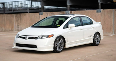 Looking for 8th gen Civic Si 4D