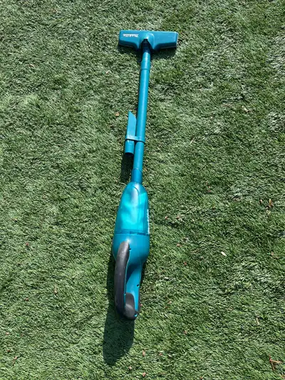  Makita vacuum comes with battery and charger brand new , View more
