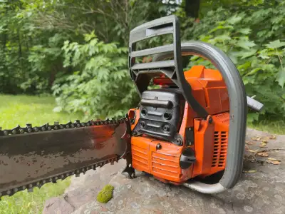 Chainsaw Husqvarna 365 Special with case, View more