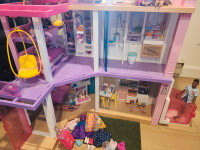 Barbie dreamhouse 
