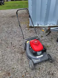 Honda self propel lawnmower 