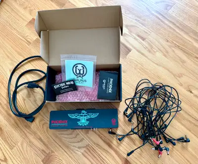 Walrus Phoenix Pedal Power Supply, View more