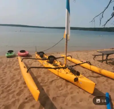 2013 Hobie Island Tandem in Gold pontoon sailboat with paddling. Great for windy days or paddle in t...