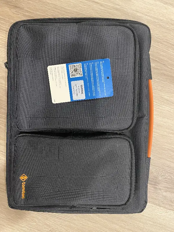 Tomtoc Tablet laptop case for 15-inch & Privacy Screen in Laptop Accessories in Markham / York Region - Image 3