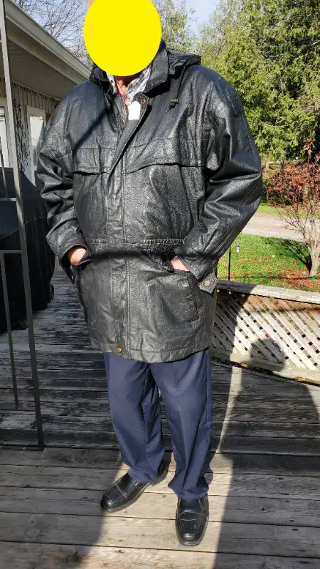 XL MEN'S LEATHER JACKET, THIGH LENGTH, REMOVEABLE HOOD in Men's in Woodstock - Image 6