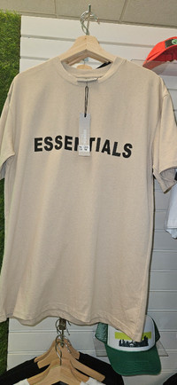 Essentials t-shirt 