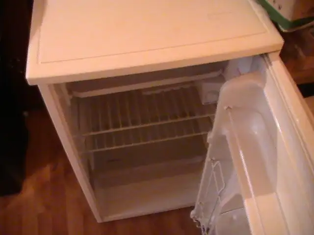 LG Portable Refrigerator in Refrigerators in West Island - Image 8